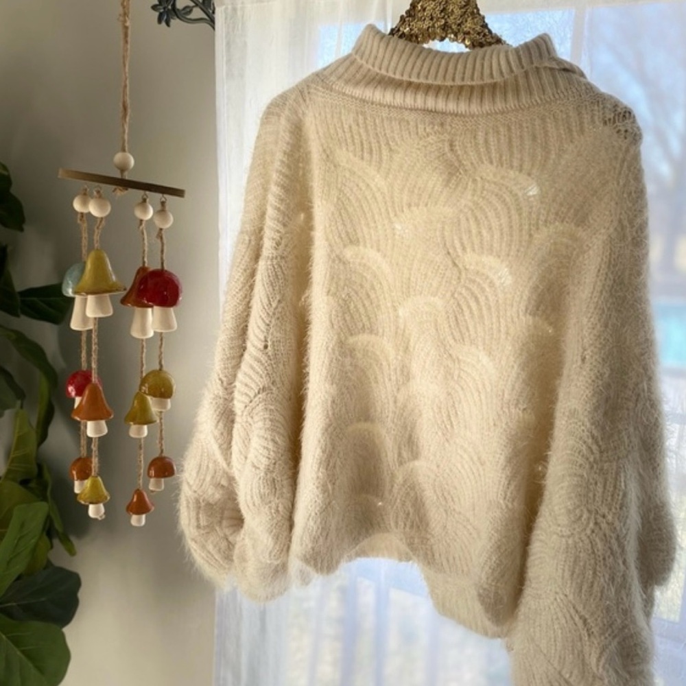 NWT Anthropologie Rue Scalloped Turtleneck Sweater